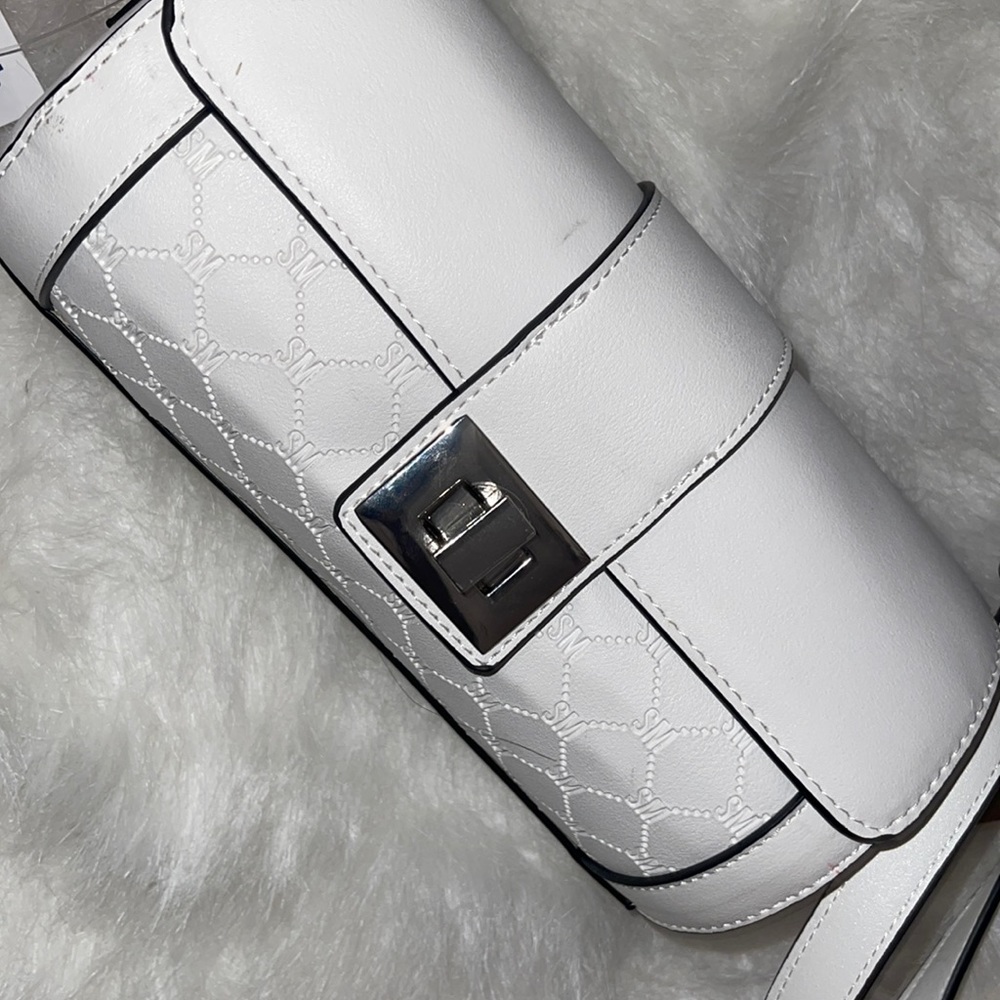 White Steve Madden Bag ; Cylinder Shape, Rare to find